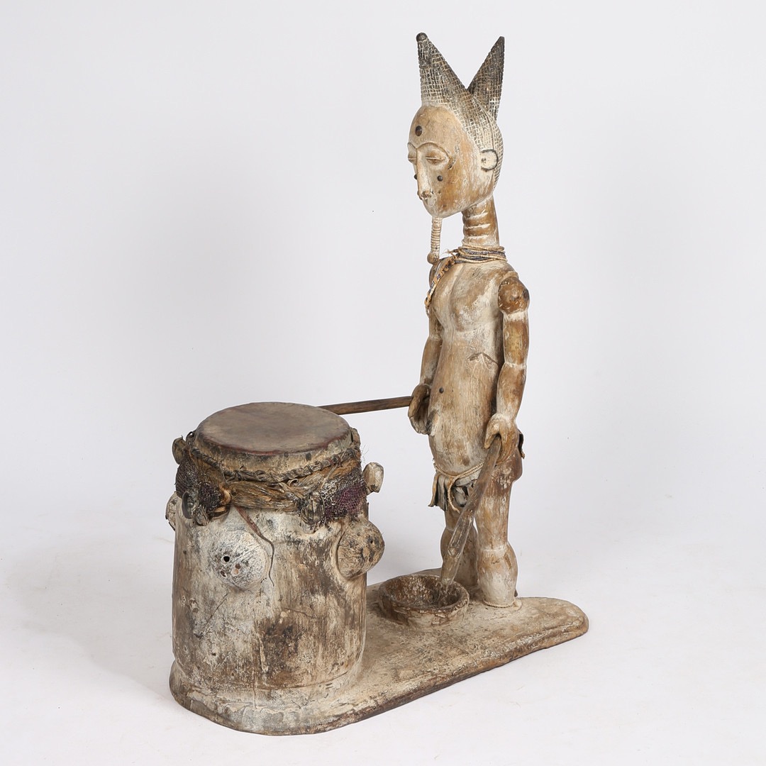 Významná Britská sbírka - Věštecký buben (Punu Divination Drum)